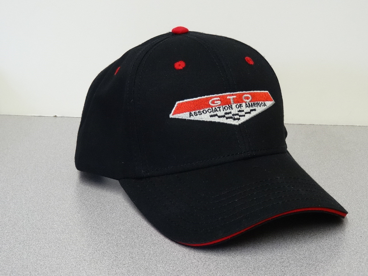 Baseball cap featuring GTO emblem