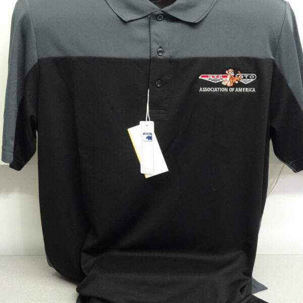 Short-sleeve polo shirt, embroidered design