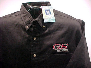 Shirt with GS logo and tag